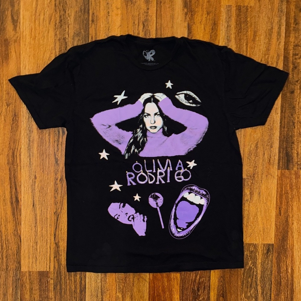 Olivia Rodrigo Sour Tour Graphic T-Shirt Black Purple Size Large L 100% Cotton